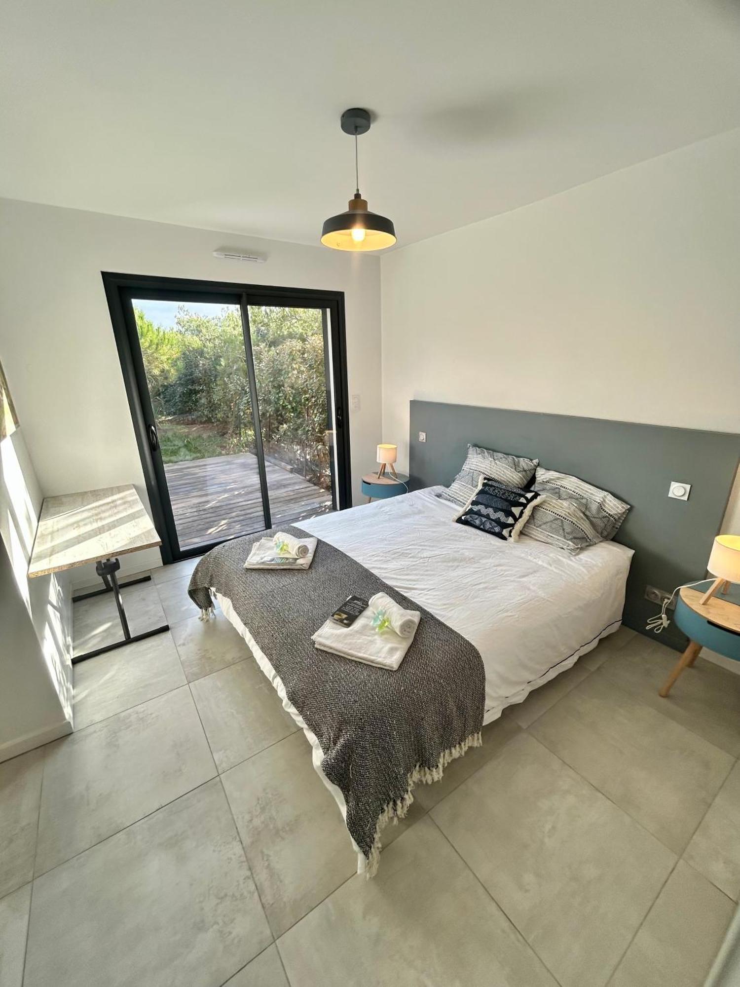 Appartement Luxe Le Levant Hyeres Exterior photo